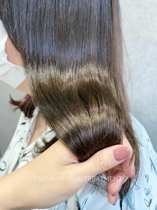 セミロング カラー YUKA🐻❄️ 🎀当日予約ok/のヘアスタイル