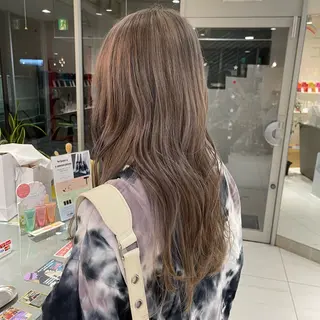 ロング カラー 由比藤理子 ブリーチカラー🌈のヘアスタイル