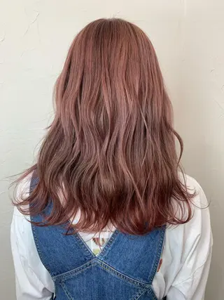 ミディアム カラー   AYARIのヘアスタイル