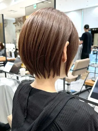 ショート カラー 💍新宿ショート 💍岩田莉奈のヘアスタイル