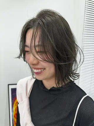 カラー 中尾 未来のヘアスタイル