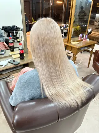 ロング 西村 歩真のヘアスタイル