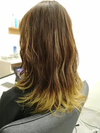 カラー doc. 和田のヘアスタイル