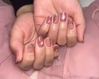 ネイル 𝐁𝐞𝐥𝐥 𝐦𝐞のネイルデザイン