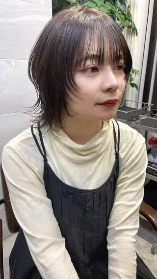 ミディアム ウルフカット/ ハッシュカット/山路のヘアスタイル