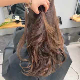 ロング Ruika/海外ヘア /レイヤーカットのヘアスタイル