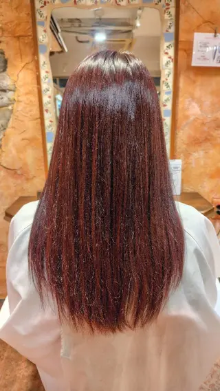 カラー ロング 梅原 瑞雪のヘアスタイル