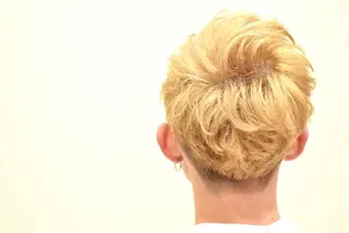 カラー メンズ 信原 獎人のヘアスタイル