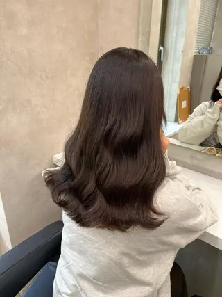 セミロング 寒色＆ブリーチ特化 寒色MiOのヘアスタイル