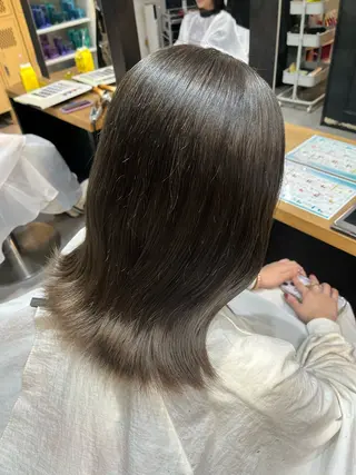 セミロング カラー 透明感カラー ｜ベー ジュ｜齊藤ひなののヘアスタイル