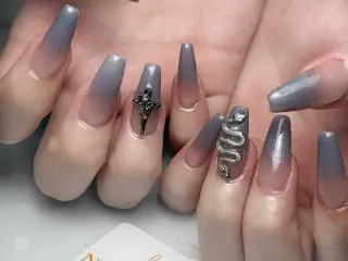 ネイル 💕鈴木ユリ パラジェル/オフ無料のネイルデザイン