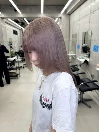 カラー Asami／名古屋／ ハイトーン／デザインのヘアスタイル
