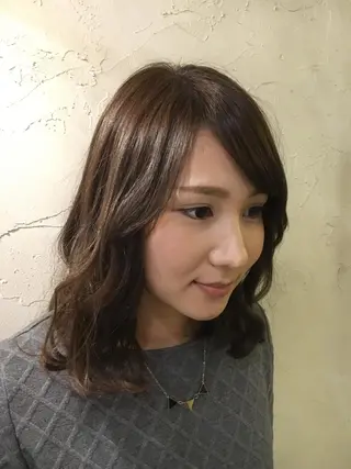 ミディアム LoRE hair 四条河原町　西尾友里のヘアスタイル