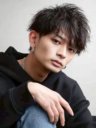 メンズ ハイトーン/デザイン カラー/るいのヘアスタイル