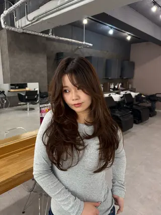 ロング カラー レイヤーカット 韓国風PAOのヘアスタイル