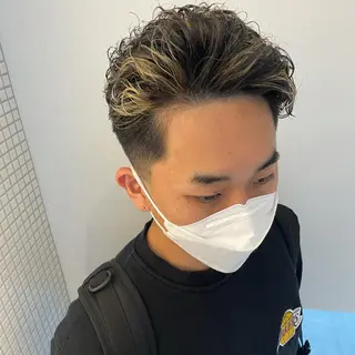 ショート カラー パーマ メンズ 🔥メンズカラー🔥 セヤシュウヘイのヘアスタイル