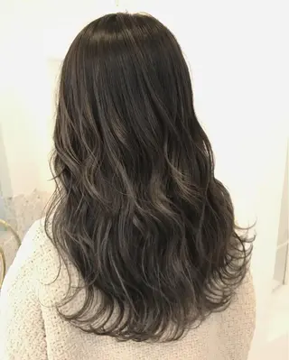 セミロング 髪質改善 レイヤー Naoyaのヘアスタイル