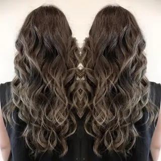 ロング カラー VERDA KENのヘアスタイル