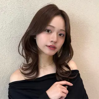 ミディアム カラー ヘアアレンジ 韓国レイヤーカット 🧸ベージュカラーのヘアスタイル