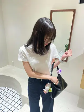 セミロング 蓑輪璃央 ショートカットのヘアスタイル