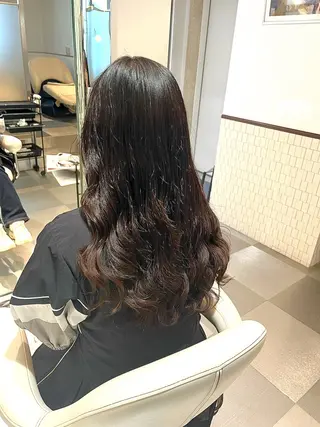 ロング パーマ コテ巻き風パーマ 藤澤　知彌のヘアスタイル
