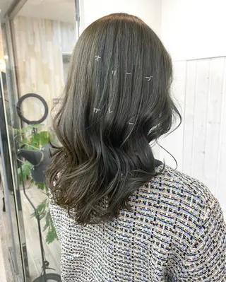 セミロング カラー ☀️透明感color KURO☀️のヘアスタイル