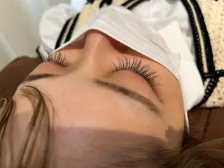 マツエク・マツパ 透明感ハイトーン🦄 キラ🌈のヘアスタイル