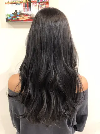 ロング カラー Ashanti 磯崎のヘアスタイル