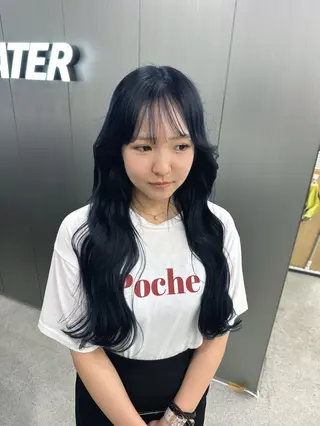 ロング カラー 暗髪🩶ラベンダー/ ブルー/ユウナ🤍のヘアスタイル