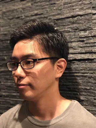 ショート メンズ 岡本 耕太郎のヘアスタイル
