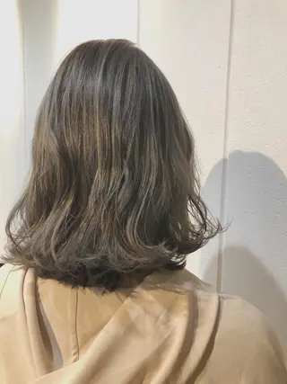 ミディアム カラー cherir髪質改善 パーソナルカラー診断のヘアスタイル