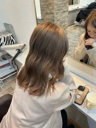 セミロング カラー YUI/ ブリーチカラー🌷のヘアスタイル