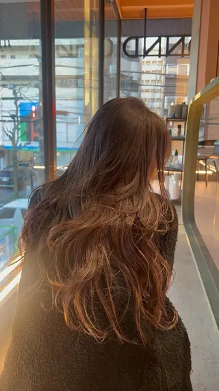 ロング カラー 今が1番似合う自分に /志音のヘアスタイル