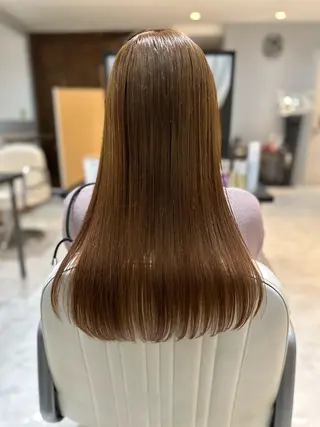 ロング 髪質改善ストレート オルメントのヘアスタイル