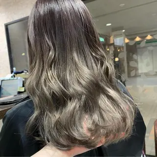 セミロング カラー ヘアアレンジ 近藤千翔🩵 髪質改善Periodのエステ・リラクイメージ