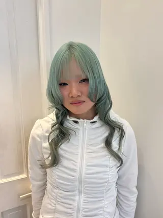 ロング カラー レイヤー sala 推しカラー職人🎀のヘアスタイル