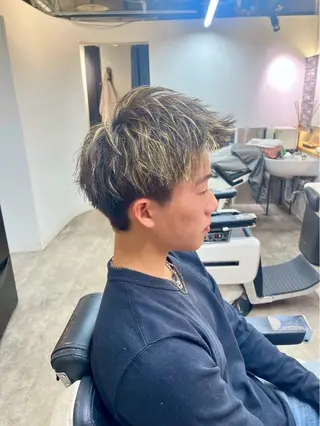 ショート カラー メンズ 佐々木 優人のヘアスタイル