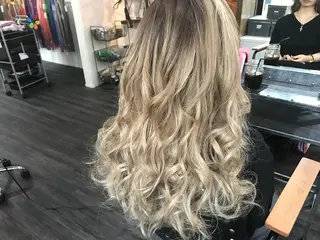 ショート カラー WEST OLAND 安藤のヘアスタイル