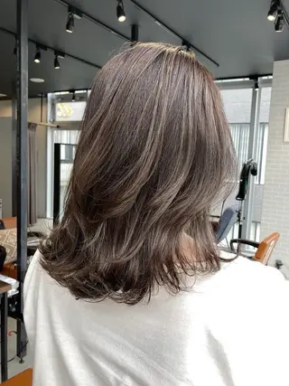 セミロング RISE SWELL 江坂momoneのヘアスタイル
