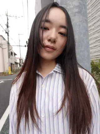 カラー ミディアム パーマ CEINE OURのヘアスタイル