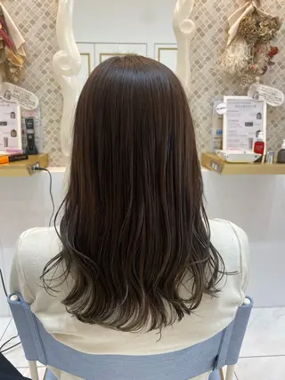 セミロング 艶髪/透明感/ 三宅晴香のヘアスタイル