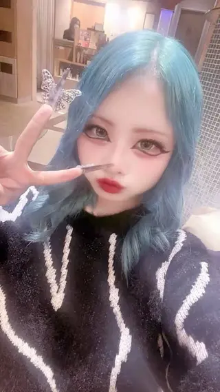 カラー ホワイトベージュ︎︎ seikaのヘアスタイル