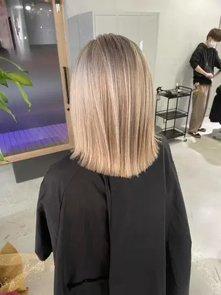 ミディアム レイヤーカット/ 髪質改善/ハイライトのヘアスタイル