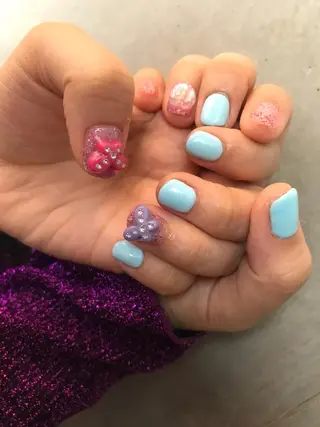 ネイル mana 暖色カラーカットのヘアスタイル