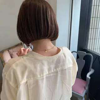 ショート SAKINO. ベージュカラーのヘアスタイル