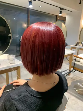 ミディアム カラー 小泉 真緒のヘアスタイル