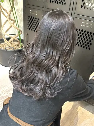 セミロング カラー ササキカズマ〻透明感 〻色落ち〻赤み消しのヘアスタイル