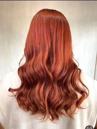 ロング カラー ヘアアレンジ 🍑🧋ハイトーン 暖色カラーlucaのヘアスタイル