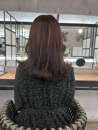 ミディアム カラー くせっ毛カット タツヤのヘアスタイル