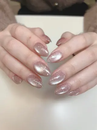 ネイル 透灯 TOUTOU 🪄のネイルデザイン